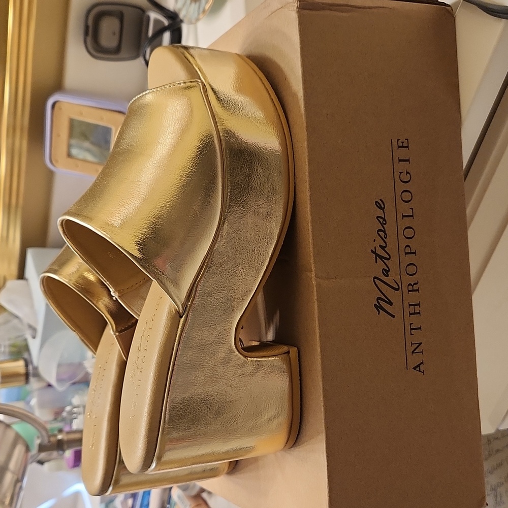 Anthropology Matisse gold metallic platform slide sandals